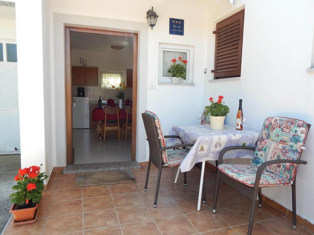 Apartment Strmac Labin  Oda fotoğraf